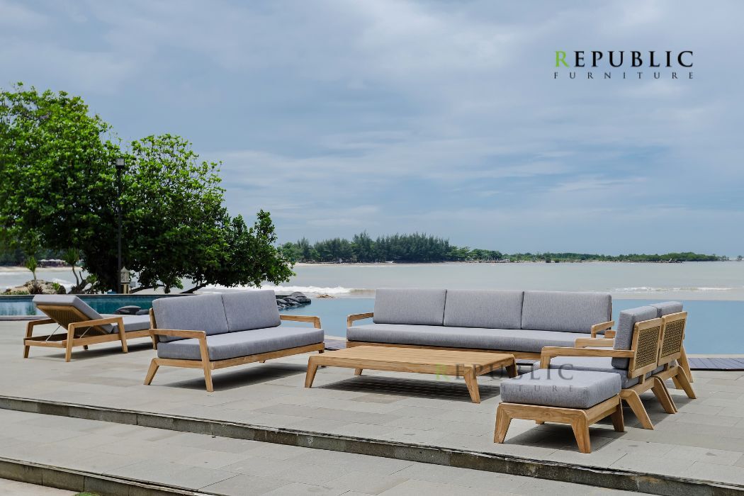 teak outdoor set